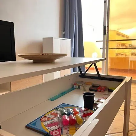 Acogedor Con Vistas Al Mar 아데제